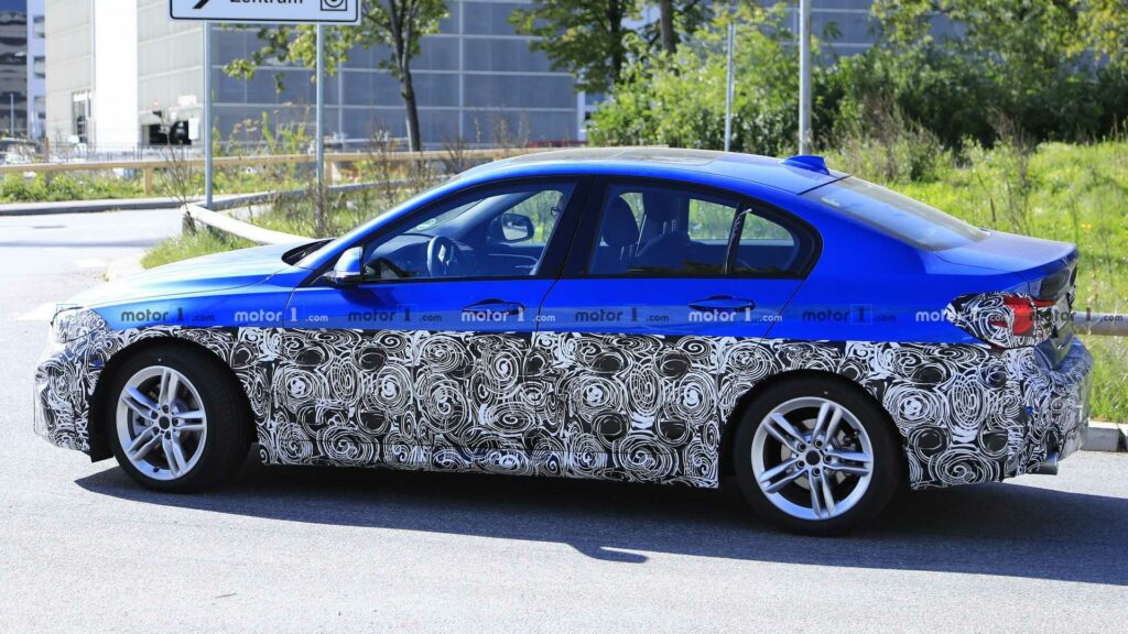 На тестах замечен прототип седана BMW 1-Series для Европы