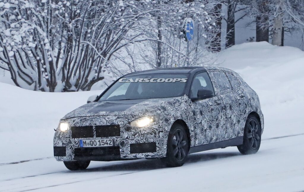 Новое поколение BMW 1-Series заметили на зимних тестах