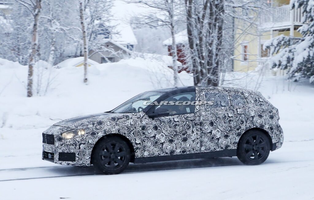 Новое поколение BMW 1-Series заметили на зимних тестах