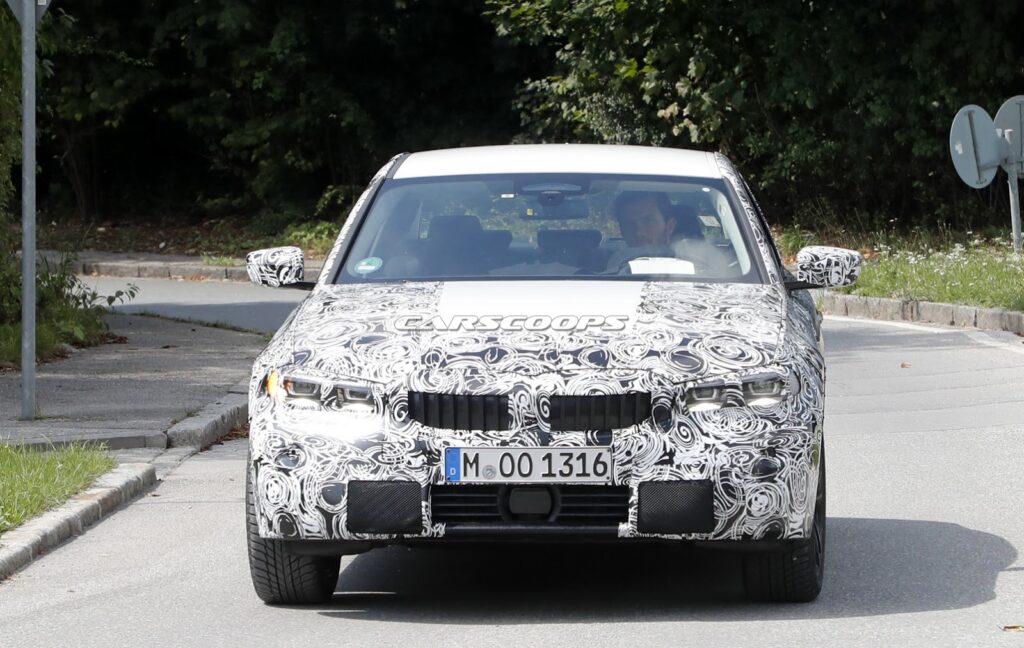 BMW вывел на дорожные тесты гибрид новой BMW 3-series