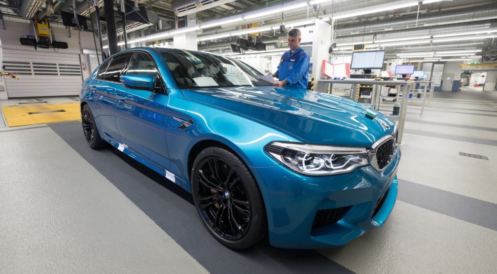 Самый мощный седан BMW M5 встал на конвейер завода в Дингольфинге