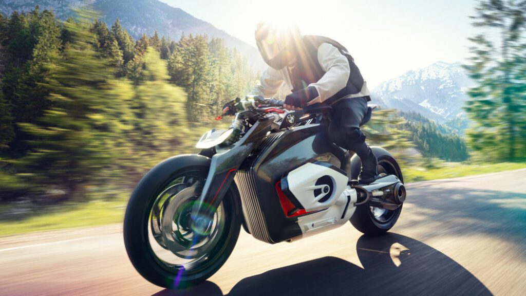 BMW представил концепт электрического мотоцикла Vision DC Roadster