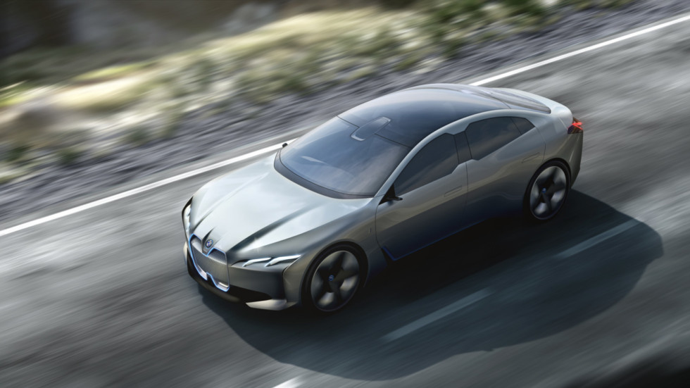 Конкурент Tesla: BMW готовит новый iNext с запасом хода до 700 км