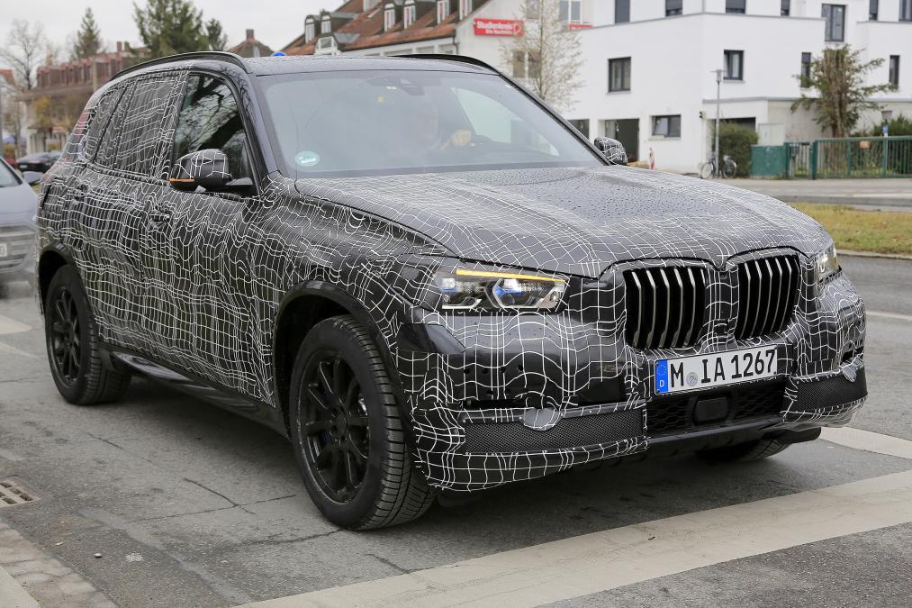 В Сети появились новые снимки нового поколения BMW X5