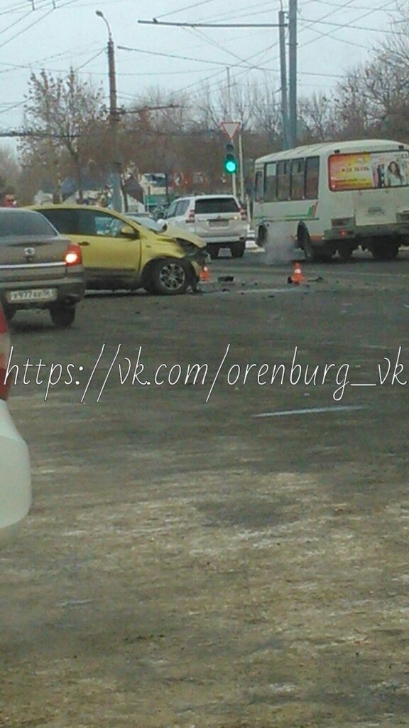 Два человека пострадали в ДТП у ТК «Север» в Оренбурге