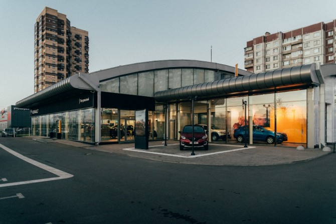 Renault в Санкт-Петербурге открыла новый дилерский центр