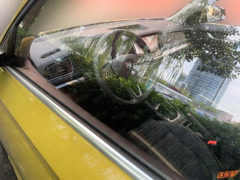 Серийный купе-кроссовер Skoda без камуфляжа показали на фото