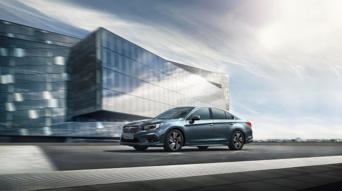 Subaru начала продажи обновленного седана Subaru Legacy