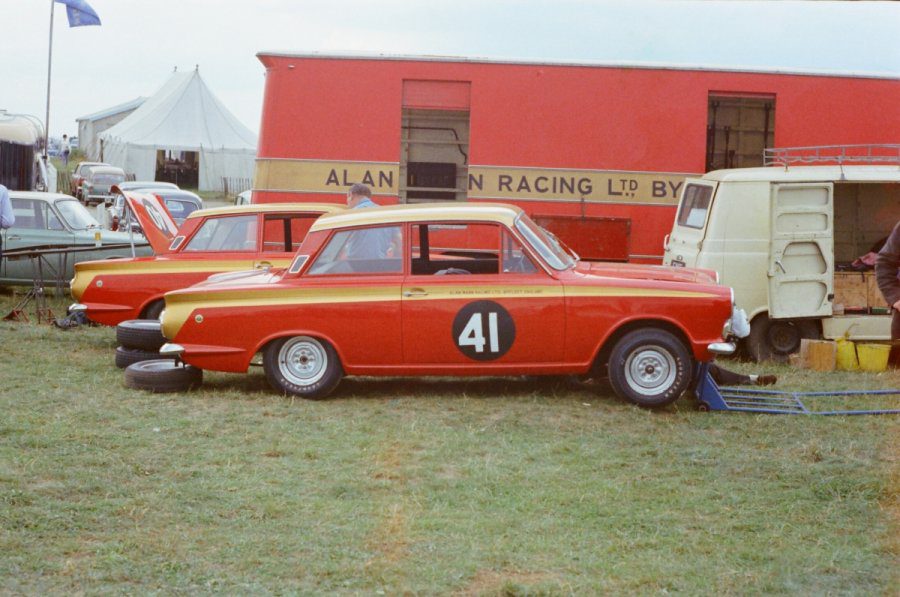 Lotus Cortina 1965 года продали на аукционе за 17 млн рублей