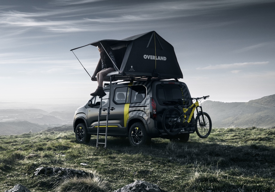 Peugeot в Женеве представит внедорожник Rifter 4x4 с палаткой на крыше