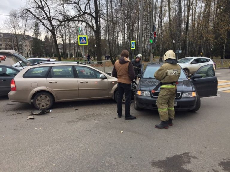 Один человек пострадал в ДТП «Шевроле» и «Ауди» в Калужской области