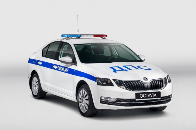 В России полиция получила 3 870 патрульных машин Skoda Octavia