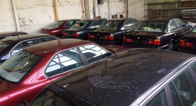 В Болгарии найден склад с новыми «пятерками» BMW из 1990-х