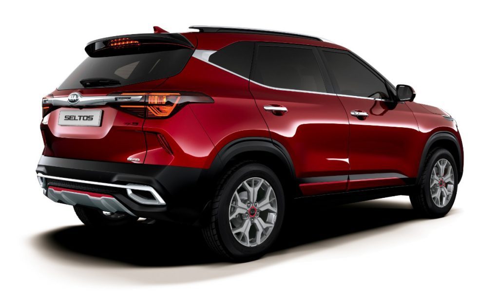 Новый Kia Seltos с ходу обошел в продажах Hyundai Creta