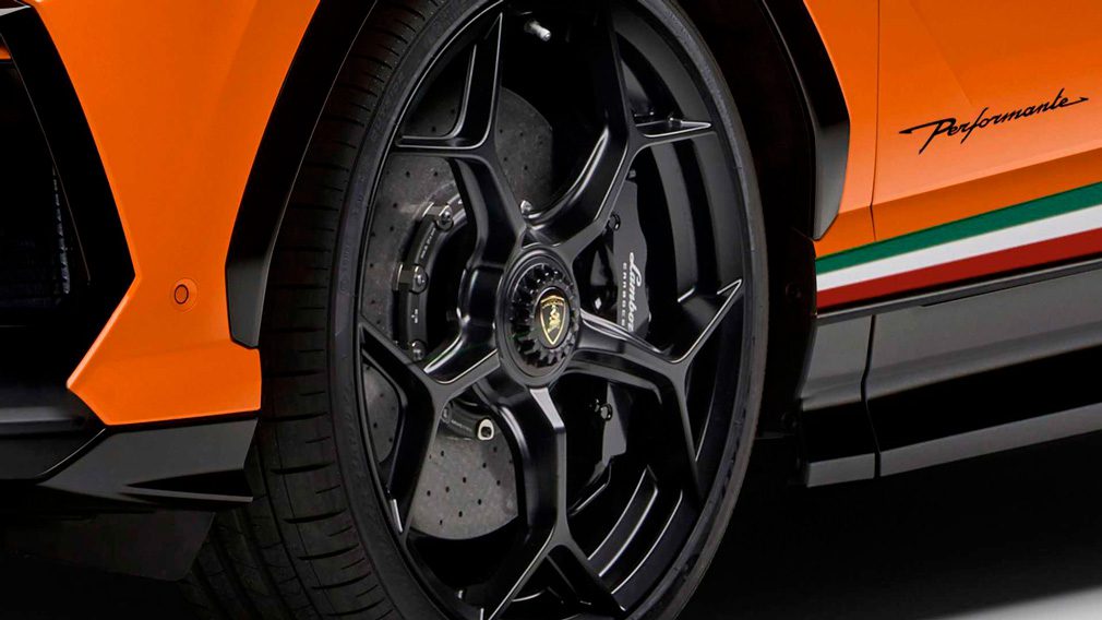 Представлены рендеры экстремального Lamborghini Urus Performante
