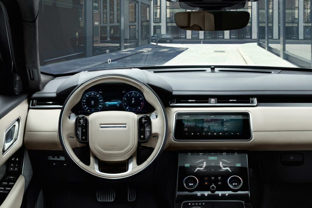 Обновленный Range Rover Velar получил новые двигатели и опции