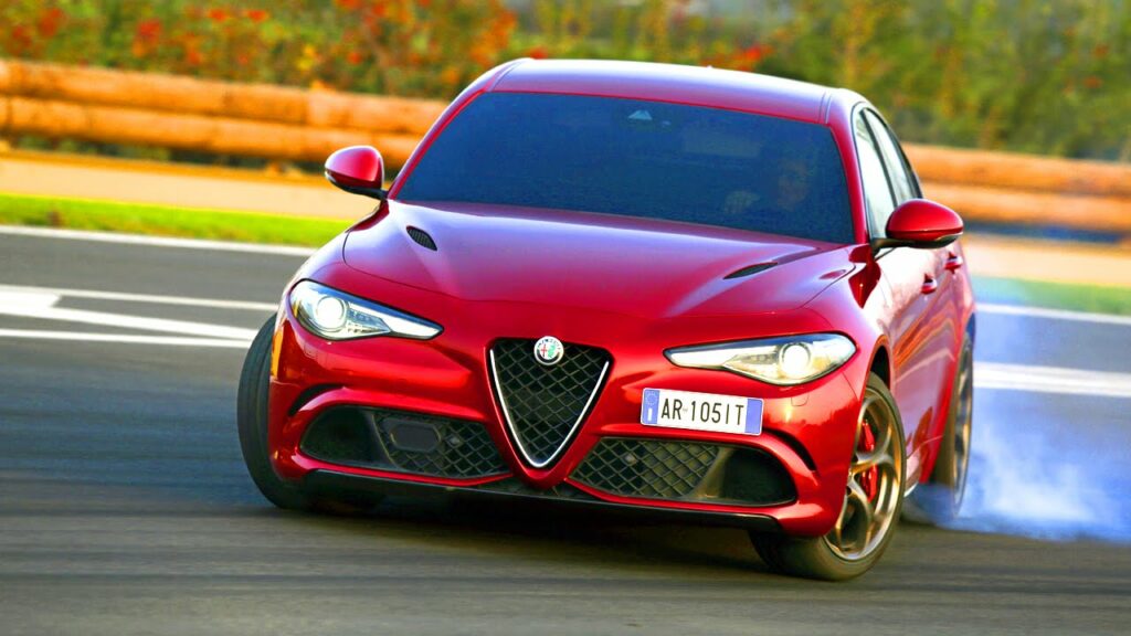 Новый спорткар Alfa Romeo 6C выйдет на рынок в 2020 году
