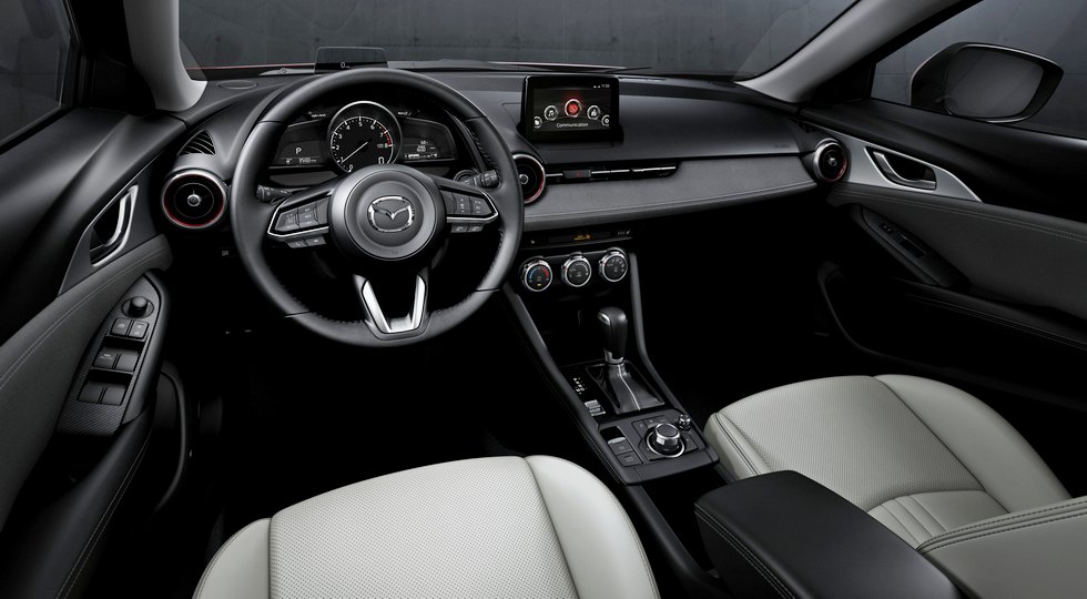Компания Mazda представила обновленный кроссовер Mazda CX-3