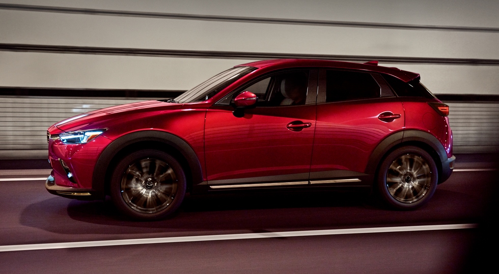 Компания Mazda представила обновленный кроссовер Mazda CX-3