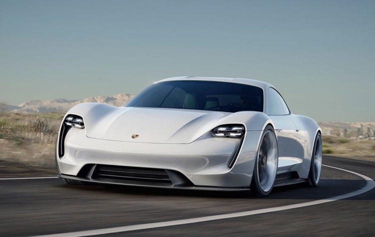 Мощность электрокара Porsche Mission E будет достигать 670 л.с.