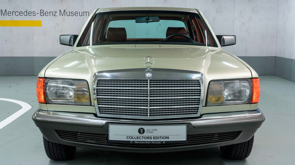 Музей Mercedes-Benz продает 37-летний S-Class с заводской гарантией