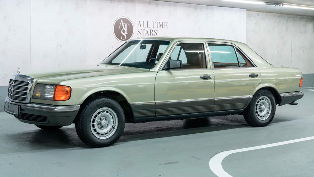 Музей Mercedes-Benz продает 37-летний S-Class с заводской гарантией