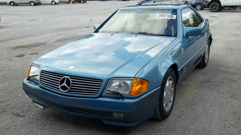 Угнанный 27 лет назад Mercedes-Benz SL 500 выставили на аукцион