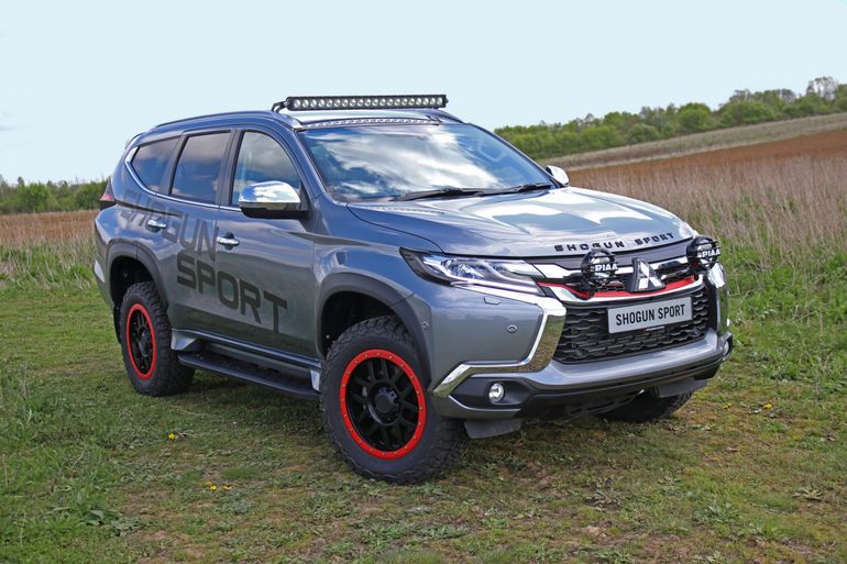 Mitsubishi показала новый Pajero Sport для тяжелого бездорожья