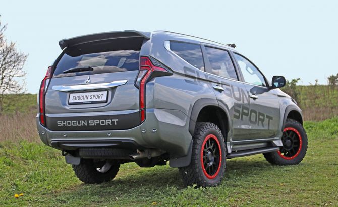Mitsubishi показала новый Pajero Sport для тяжелого бездорожья
