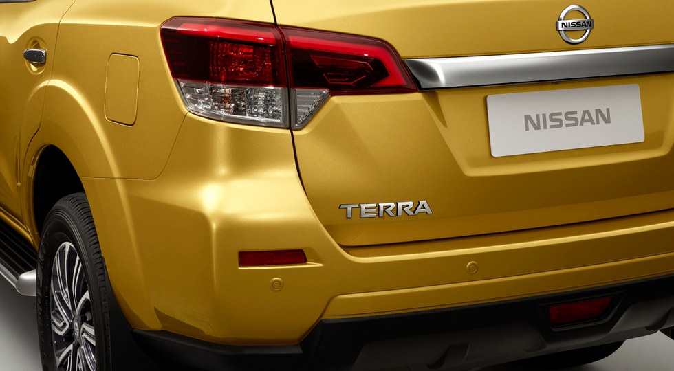 Опубликованы первые фото нового рамного внедорожника Nissan Terra