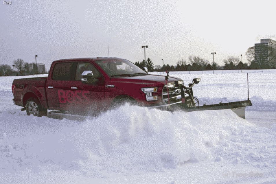 Ford превратил пикап F-150 в снегоуборочную машину