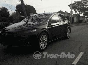 Первые шпионские снимки серийного кроссовера Tesla Model X появились в сети