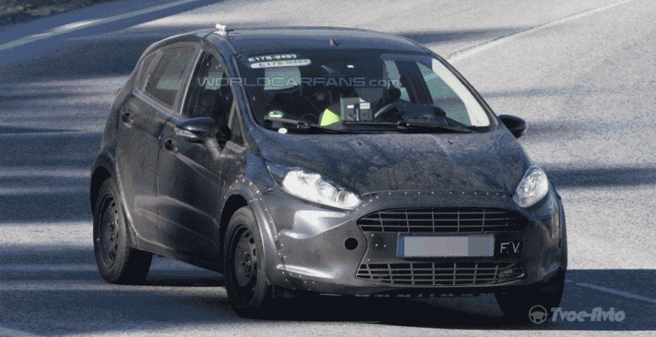 Ford вывел на тесты новую Fiesta