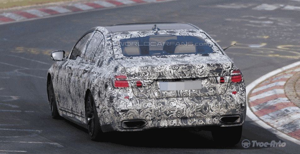 BMW тестирует спортивную версию седана 7-Series M Sport Package