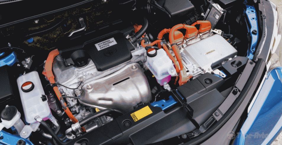 Рестайлинговый Toyota RAV4  получил гибридную установку