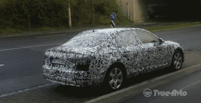 Audi A4 следующего поколения снова попалась фотошпионам