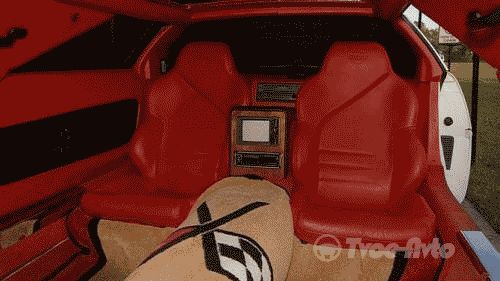 Уникальный Chevrolet Corvette C4 продадут с аукциона