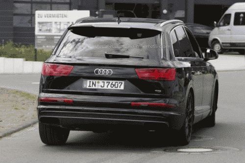 В Германии на тестах заметили "заряженный" кроссовер Audi SQ7
