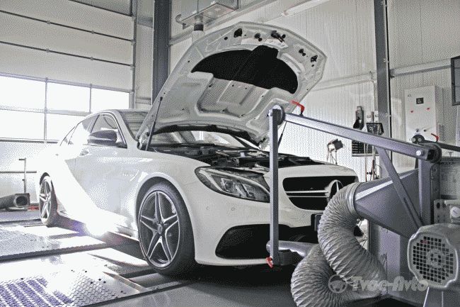 Ателье DTE-Systems создало тюнинг-пакет для Mercedes-Benz C63 AMG 