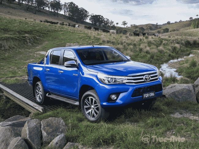 Пикап Toyota Hilux 2016 представлен официально
