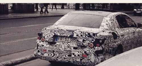 В Праге на тестах замечено новое поколение седана Mercedes-Benz E-Class