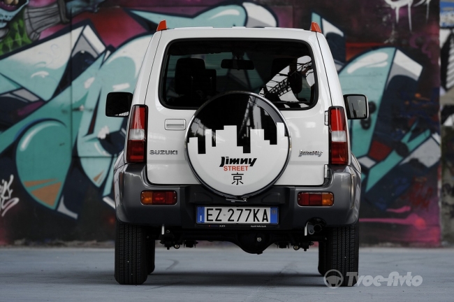 Для Италии Suzuki представила спецверсию Jimny Street Edition