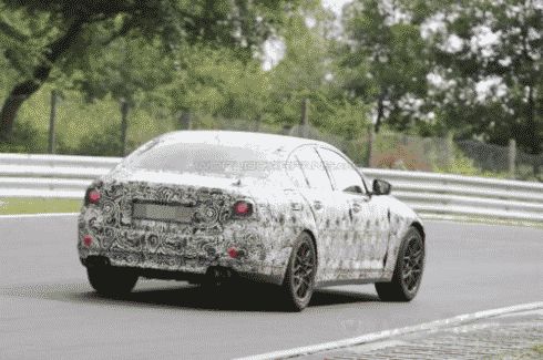 На трассе Нюрбургринга проходит тестирование BMW M5 2017 модельного года