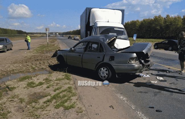 В Татарстане на трассе М7 водитель иномарки влетел в "ГАЗель", погибли 2 человека