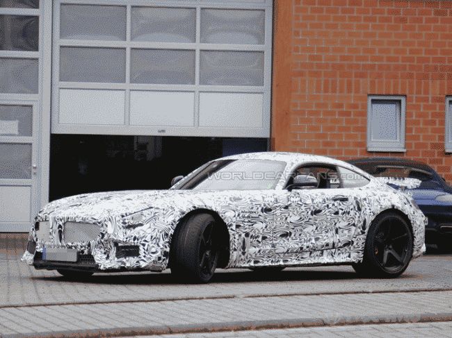 Mercedes-Benz готовит к выходу новую экстрим-версию AMG GT3
