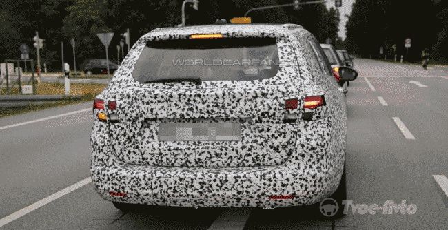 Opel вывел на тесты обновленную Astra Sports Tourer 2016
