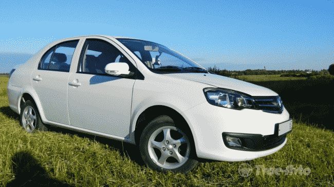 Стартовали продажи седана FAW V5 с автоматической трансмиссией