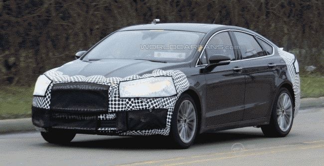 Рестайлинговый седан Ford Fusion 2017 замечен на тестах