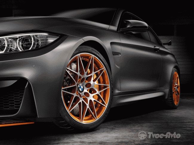 BMW рассекретил концепт купе "M4 GTS" 