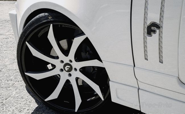 Range Rover Vogue получил пакет улучшений от Forgiato Wheels
